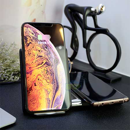 dual wireless charging station